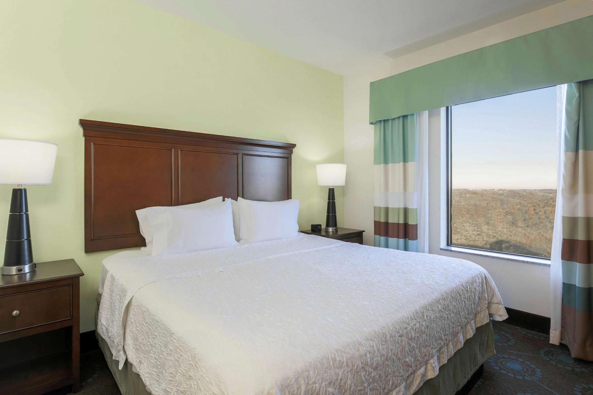 Hampton Inn & Suites Wheeling - The Highlands Triadelphia Exterior photo