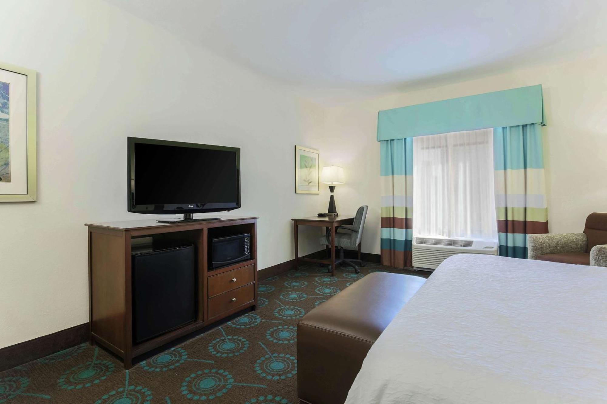 Hampton Inn & Suites Wheeling - The Highlands Triadelphia Exterior photo